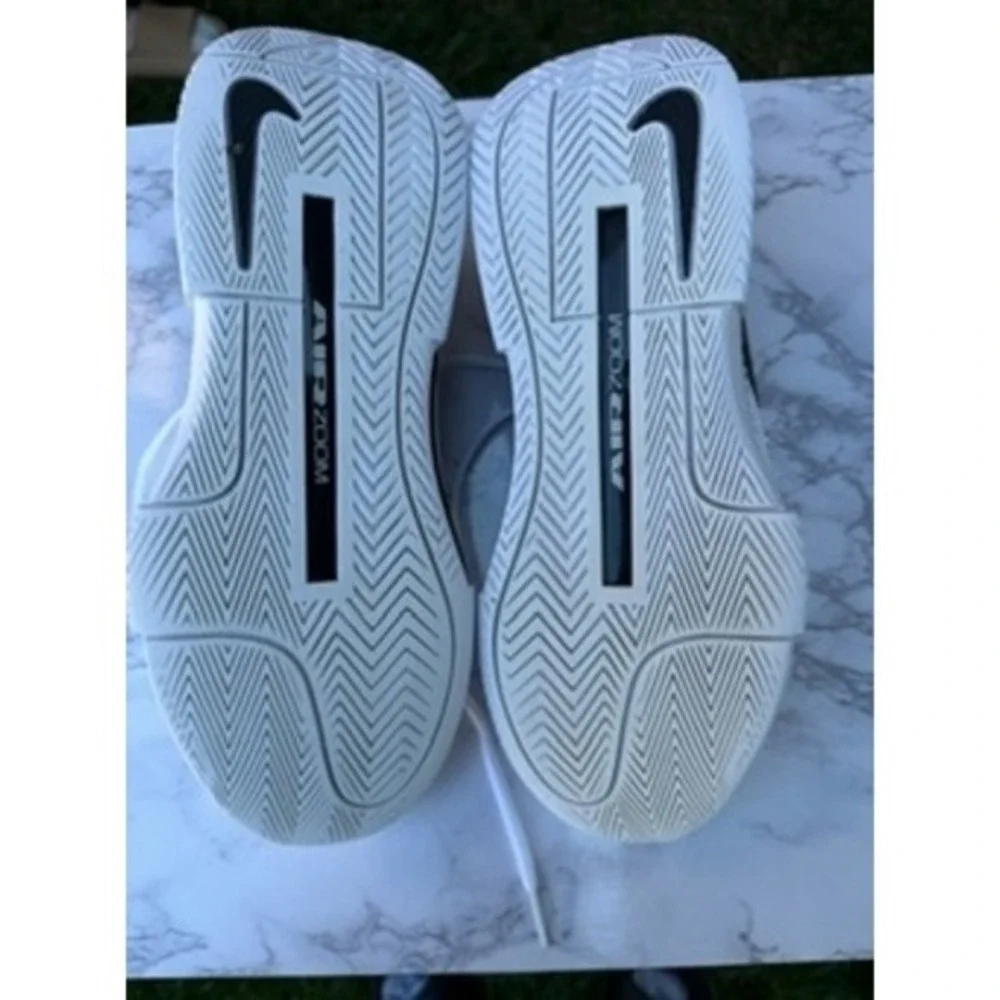 Nike Court Air Zoom‎ Lite Tennis Shoes White Black Womens Size 8 Sneakers